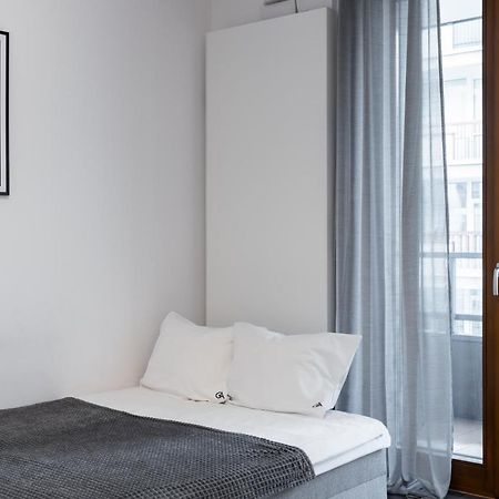 Golden Apartments Warsaw - Bright And Modern Apartments -Premium Building In Top Location- Solidarnosci المظهر الخارجي الصورة