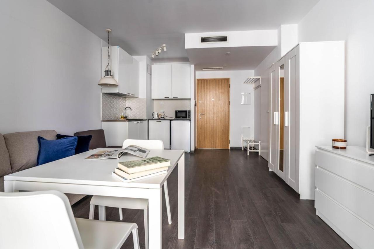 Golden Apartments Warsaw - Bright And Modern Apartments -Premium Building In Top Location- Solidarnosci المظهر الخارجي الصورة