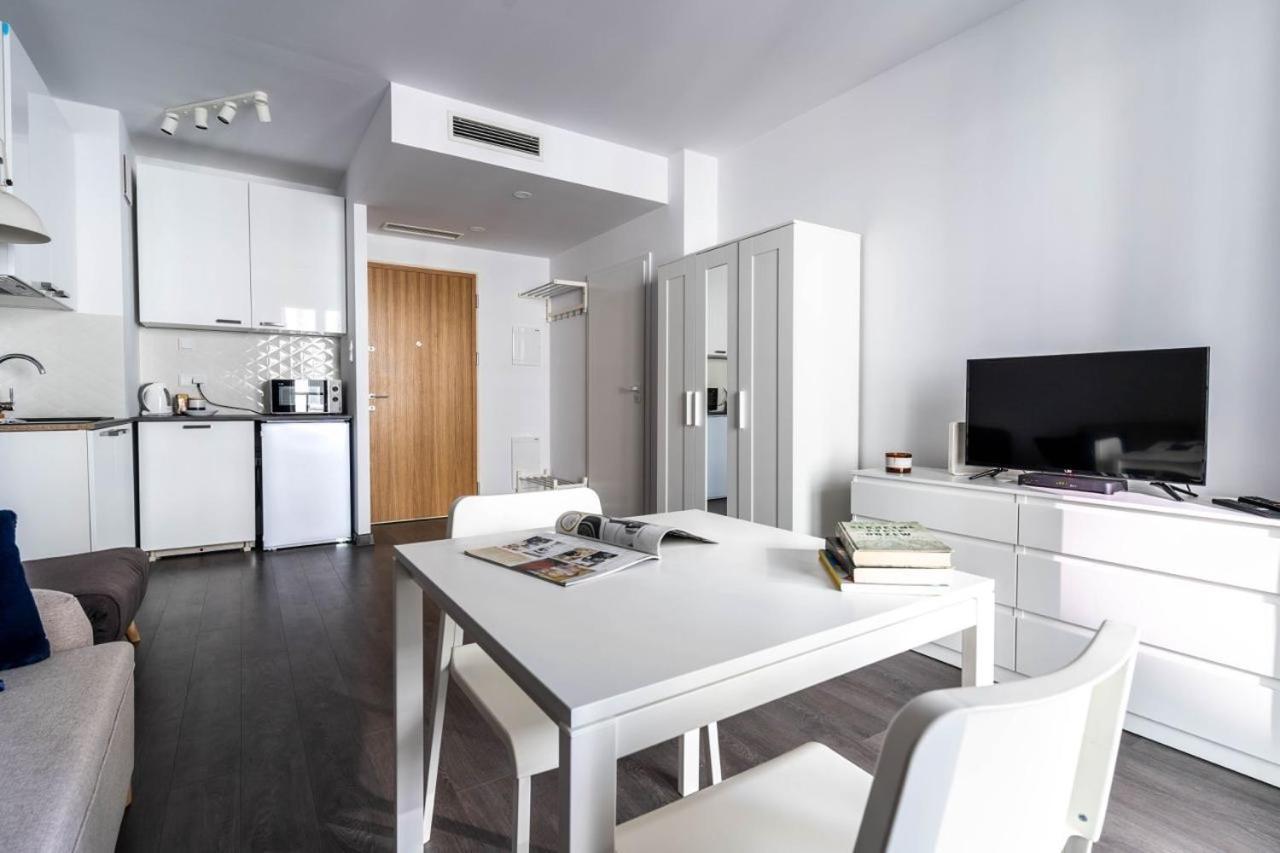 Golden Apartments Warsaw - Bright And Modern Apartments -Premium Building In Top Location- Solidarnosci المظهر الخارجي الصورة